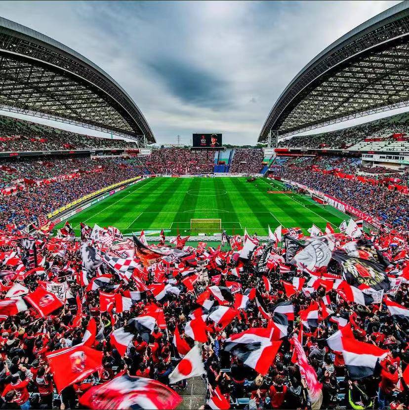 开云体育入口-一场经典之战！田径点燃球迷热情