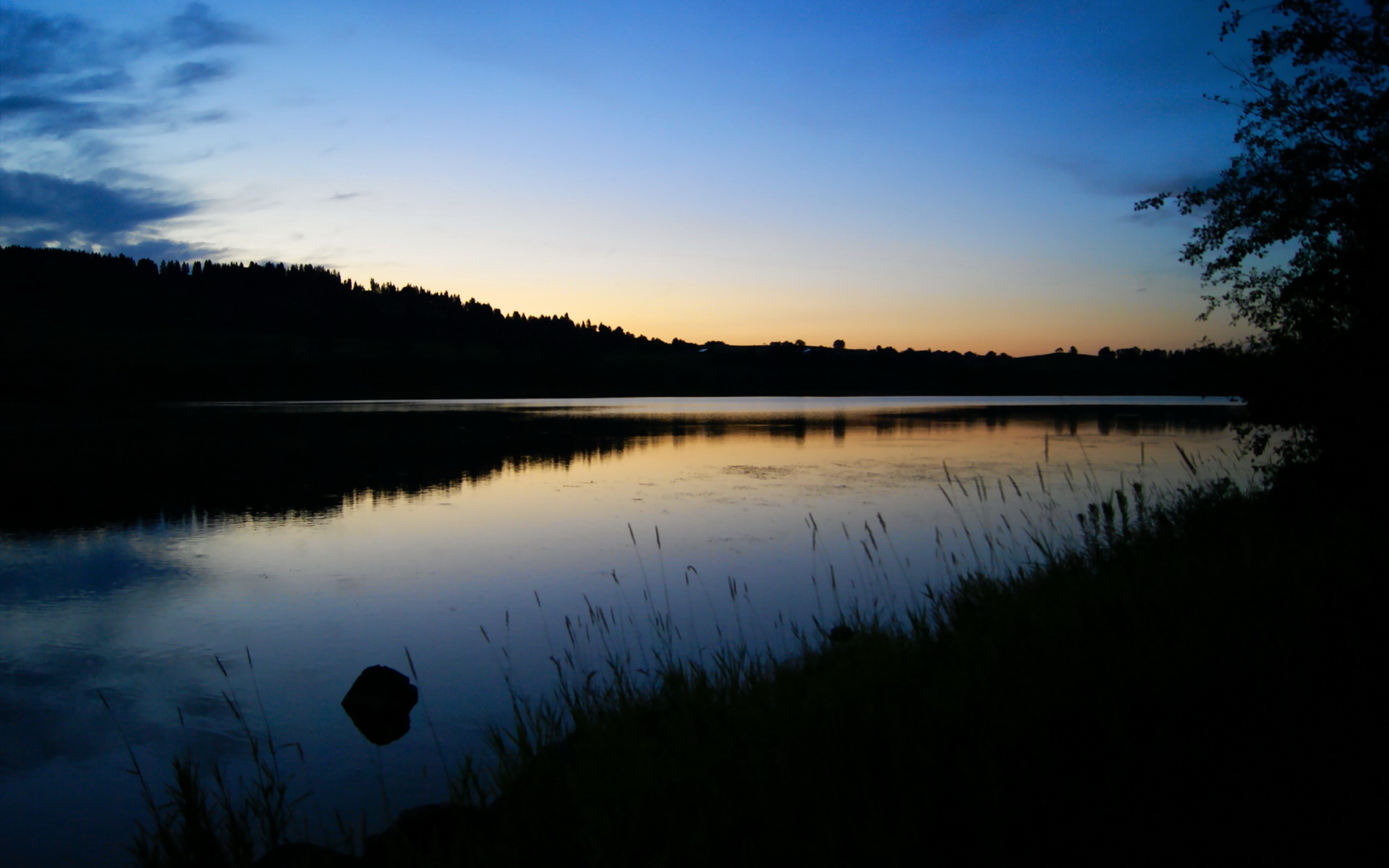 NBA季后赛之夜，哈弗茨关键回合不手软，铸就传奇瞬间