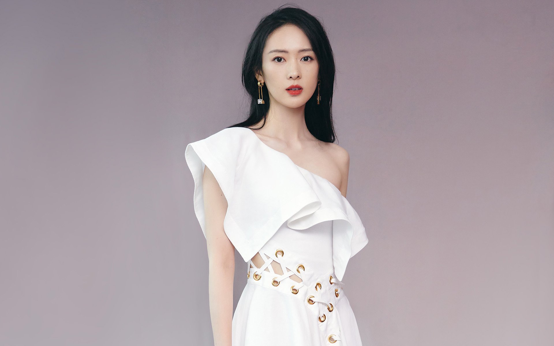 救赎之夜,莱万与马赛的双星照亮欧战征途